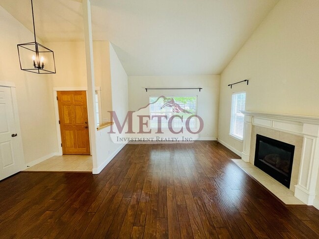 Building Photo - Beautiful 3 bedroom Santa Clara home