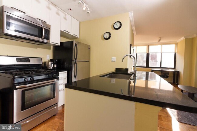 Foto del edificio - 2030 F St NW