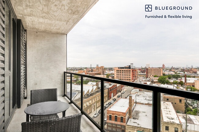 Building Photo - 1454 W Randolph St