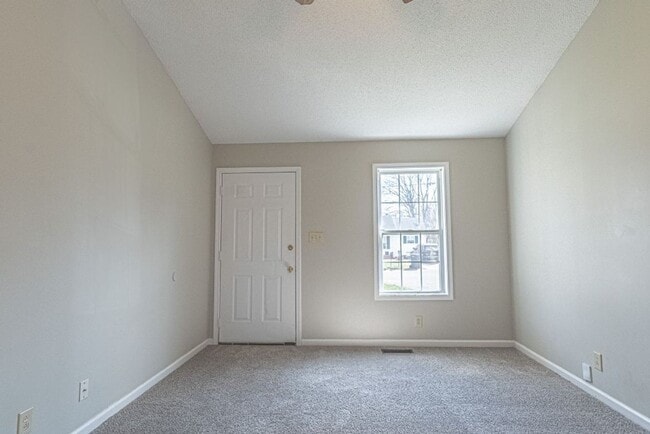 Foto del edificio - 1/2 off 1st months rent