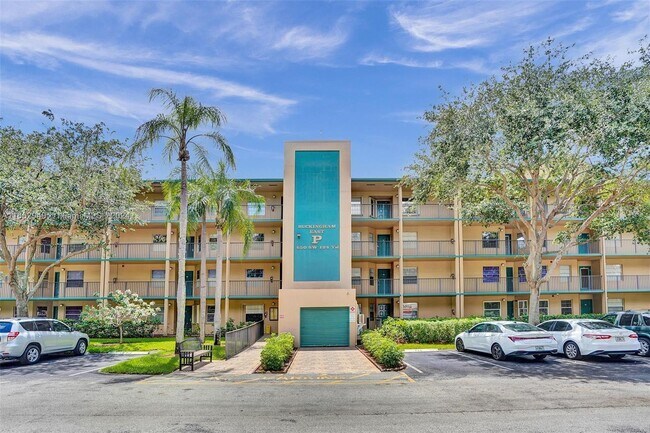 Foto del edificio - 650 SW 124th Terrace