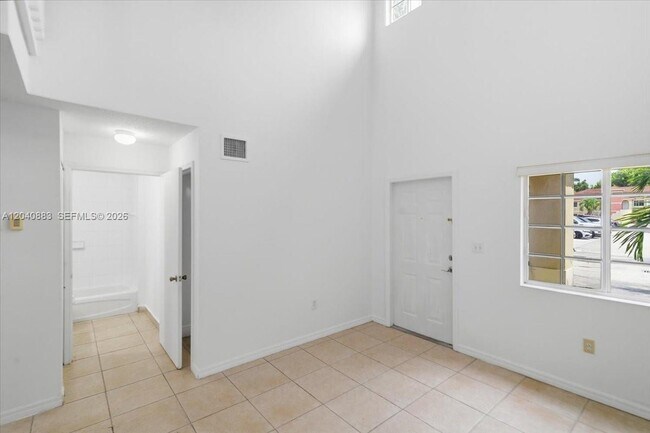 Foto del edificio - 7245 NW 173rd Dr
