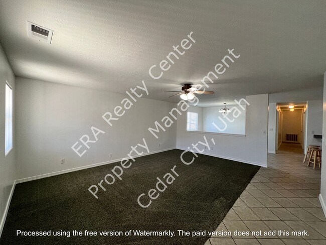 Foto del edificio - Move-In Bonus! 3 Bed - 2 Bath Twin Home