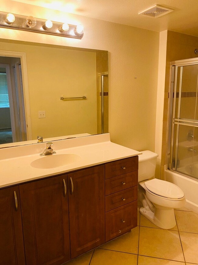 Foto del edificio - 6482 Emerald Dunes Dr