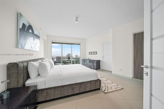 Foto del edificio - 60 SW 13th St