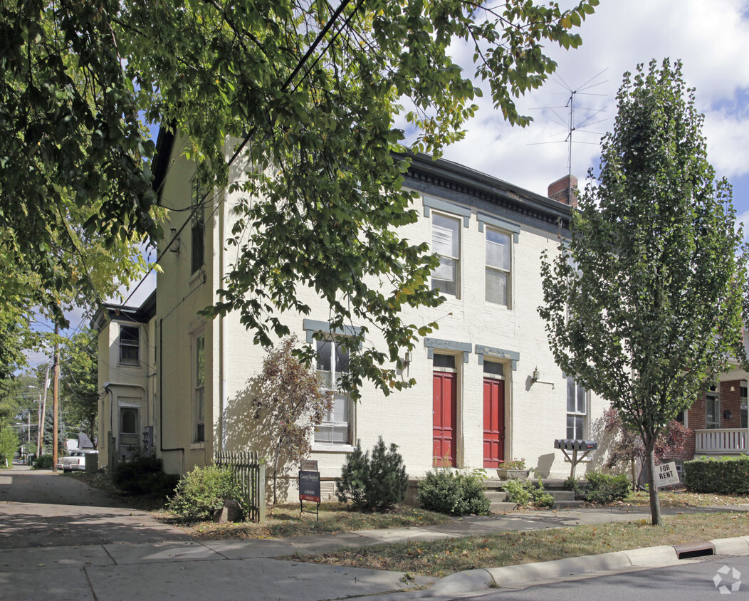 Building Photo - 112-114 E Warren St
