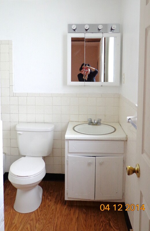 713 Cedar Dr Unit APT 8, Fairborn, OH 45324 Room for Rent in Fairborn