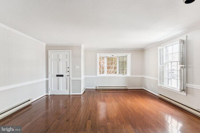 Foto del edificio - 220 N St Asaph St