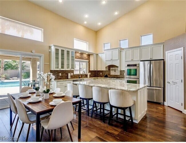 Foto del edificio - 7469 Thornsby Ct