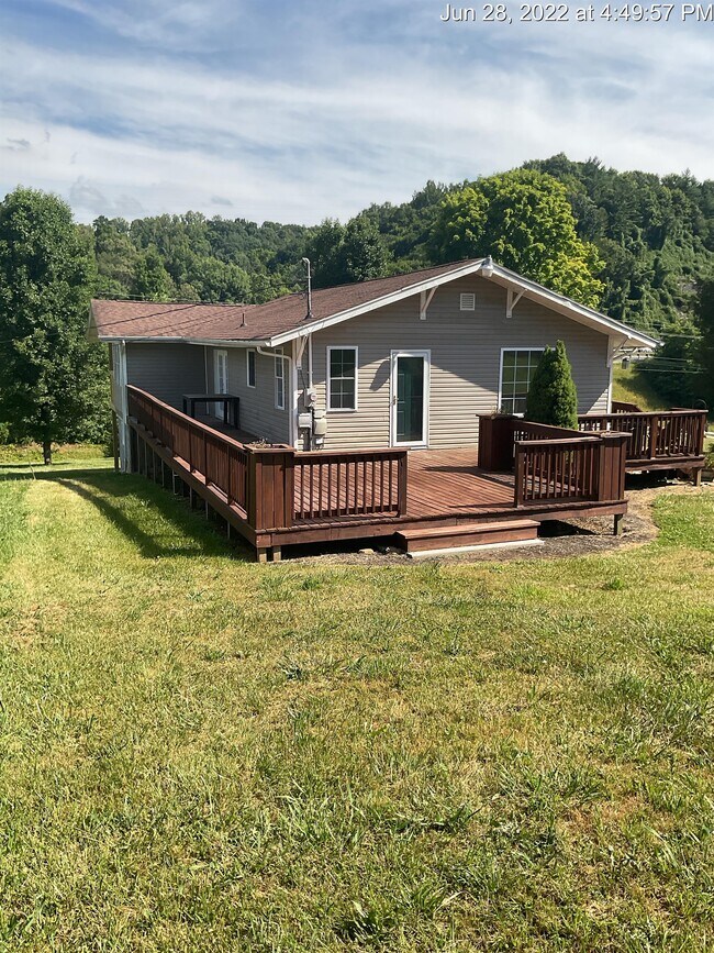 4407 Island Rd, Bristol, TN 37620 House Rental in Bristol, TN