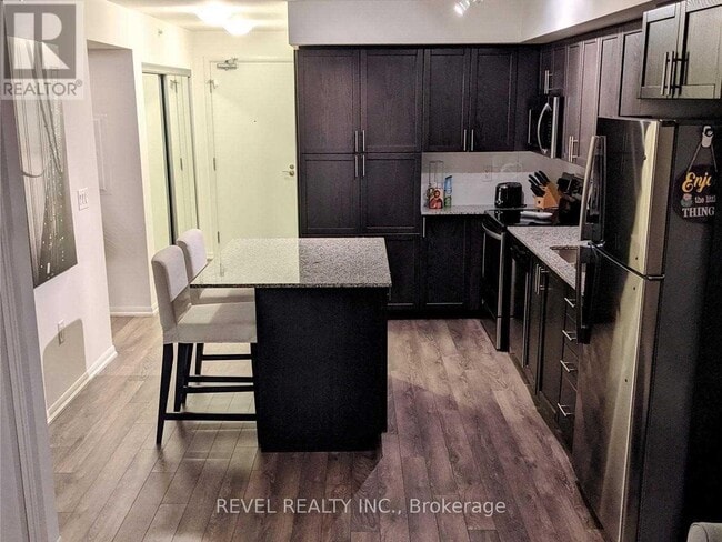 Building Photo - 3091 Dufferin St