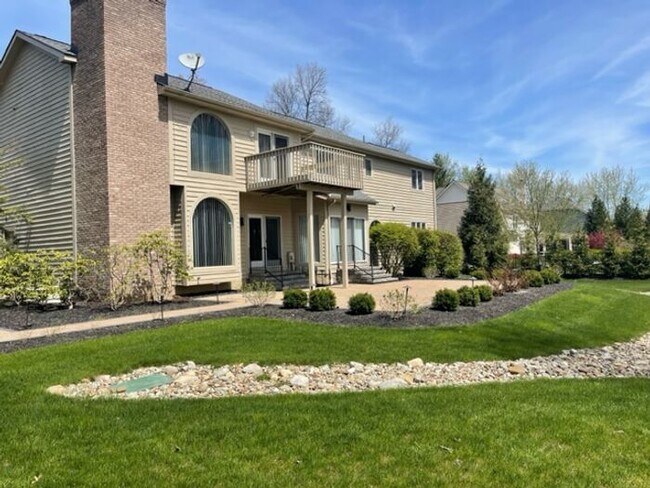 Foto del edificio - 38750 Lochmoor Dr