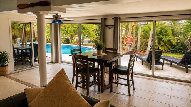 Foto del edificio - 2041 SW 23rd Ave
