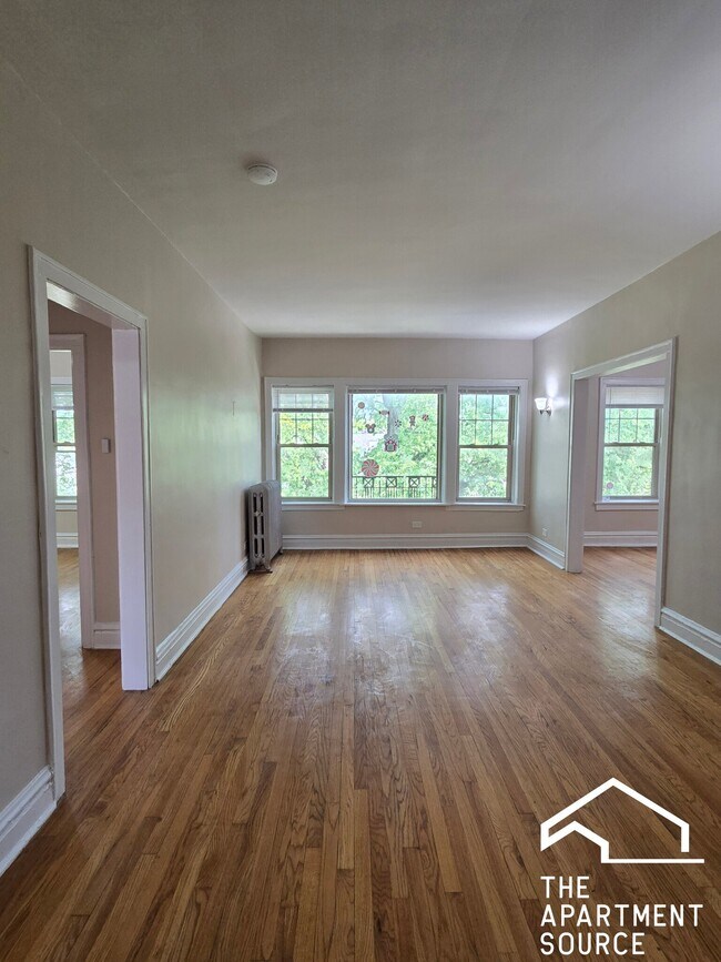 Building Photo - 908 Reba Pl