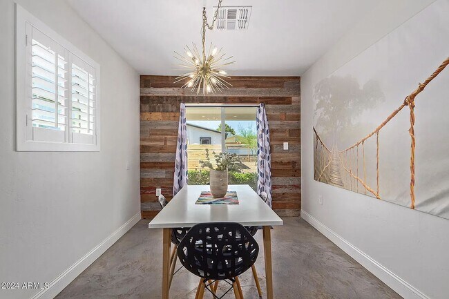 Foto del edificio - 1430 E Sheridan St