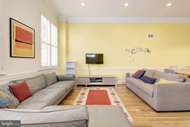 Foto del edificio - 2800 Dumbarton St NW