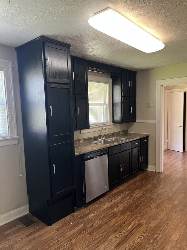 Building Photo - "Charming 3-Bed Home on Flamingo Drive – P...