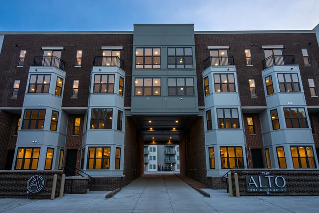 Building Photo - The Alto Apartments