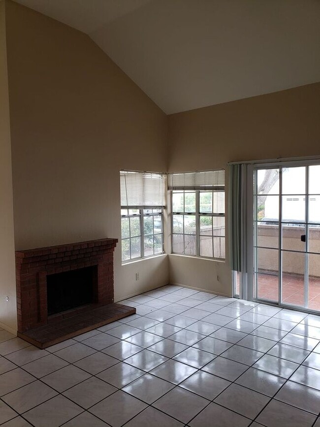 Foto del edificio - The Bluffs at Fox Run!!! 3BR/2.5BA Rarely ...