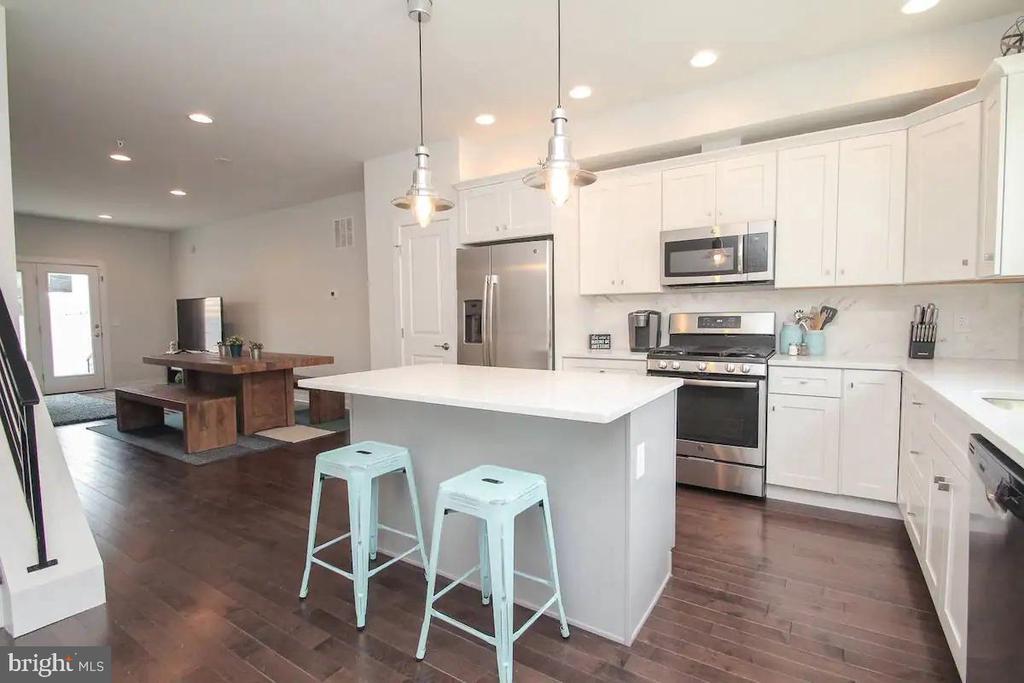 Foto principal - 1221 Hope St