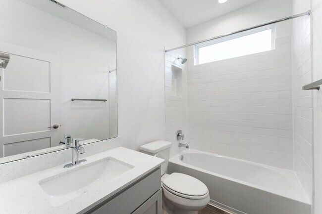 Foto del edificio - 13305 Big Sky Ct