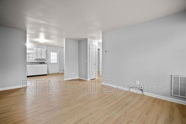 Foto del edificio - 758 Scott Dr