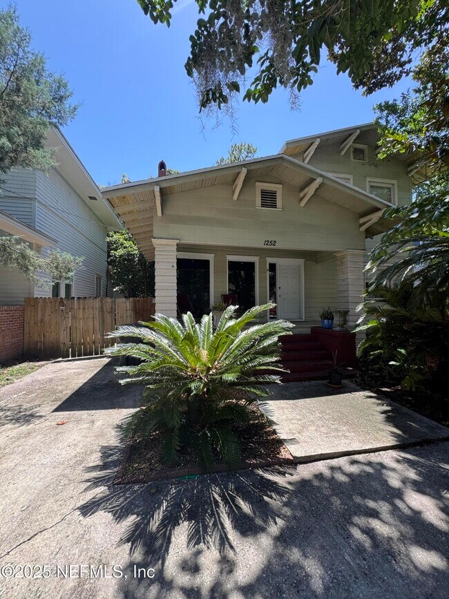 Building Photo - 1252 Donald St