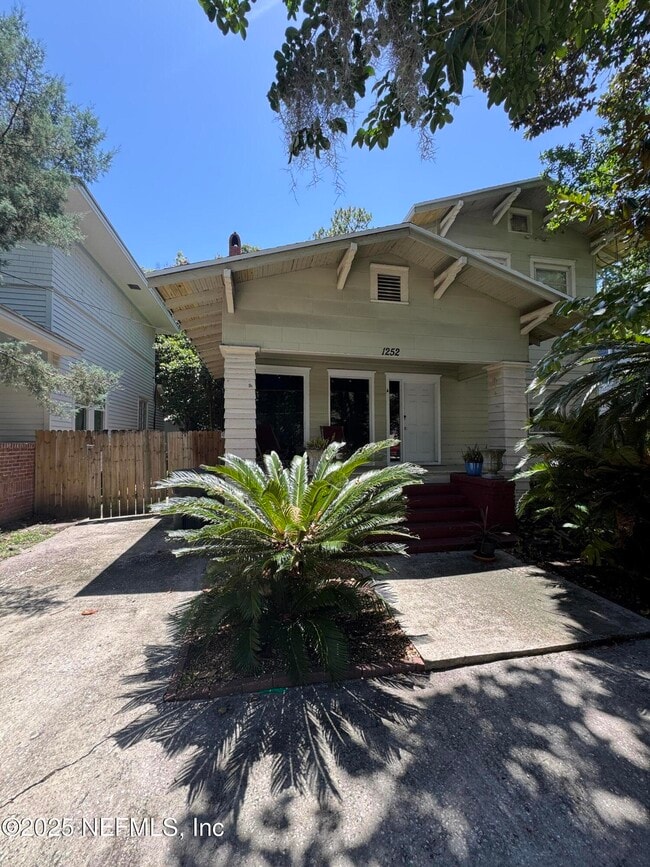 Building Photo - 1252 Donald St