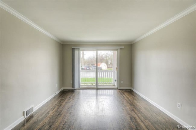 Building Photo - 451 N Eton St