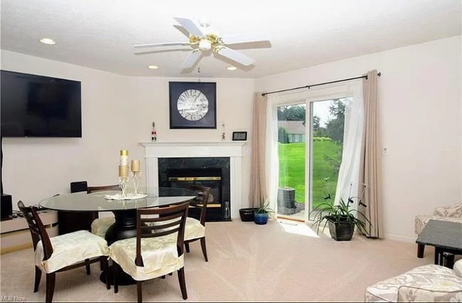 Building Photo - 1368 Meadow Run