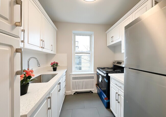 Photo du bâtiment - Riverview Plaza