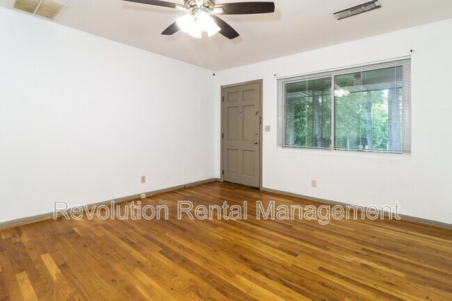 Building Photo - 4105 Tilly Mill Rd