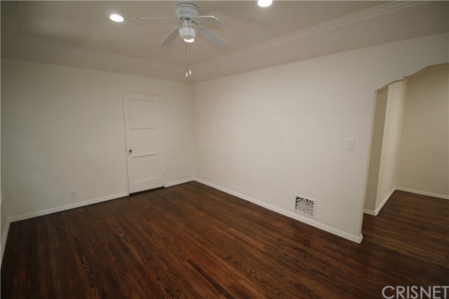 Building Photo - 214 S Hamilton Dr