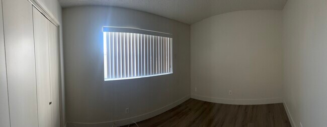 Bedroom - 200 S Carondelet St