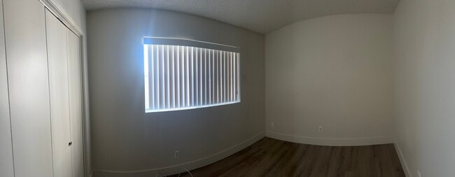 Bedroom - 200 S Carondelet St