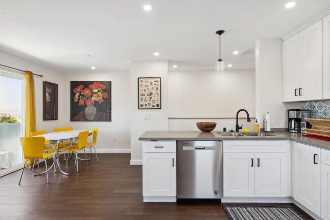 Foto del edificio - 721 E 22nd St