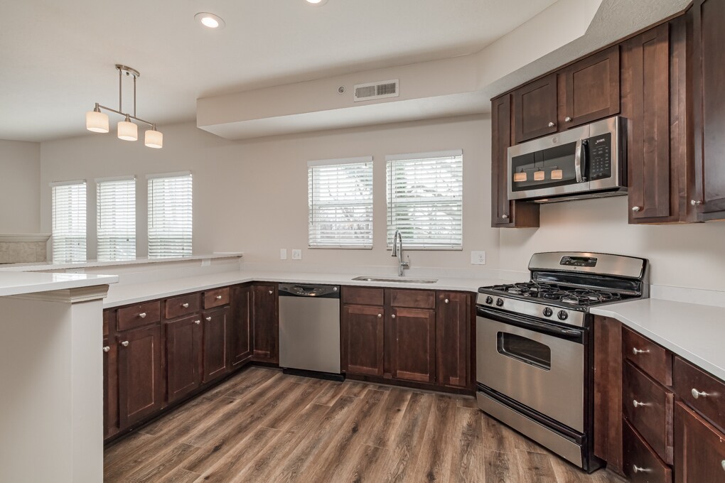 Foto principal - Simsbury Place