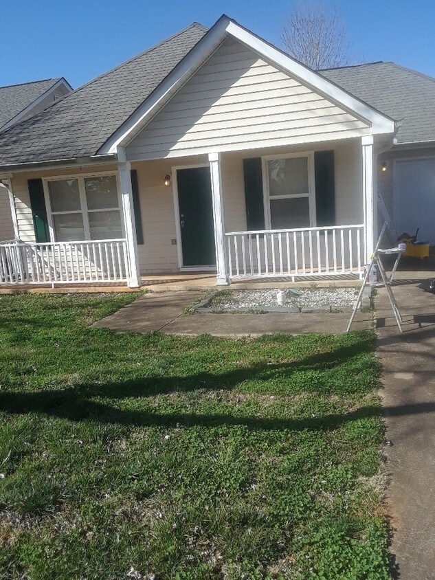 Newly Renovated Home!! House for Rent in Stockbridge, GA