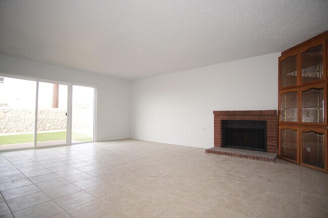 Building Photo - 2509 Red Sails Dr