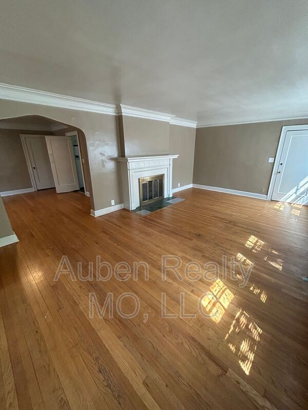 Foto del edificio - 5446 Charlotte St