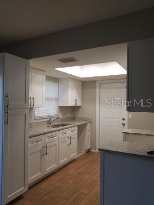 Building Photo - 4568 Barton Dr