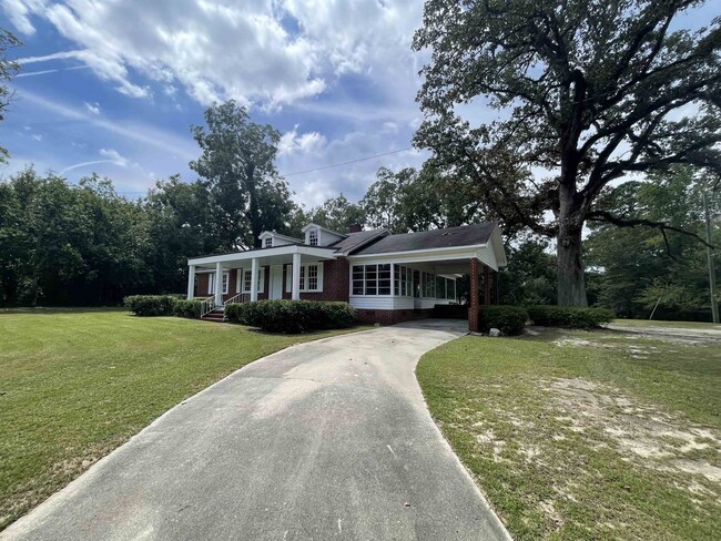 Building Photo - 2805 US-441