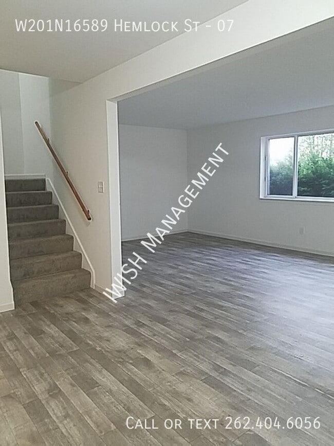 Foto del edificio - W201N16589 Hemlock St