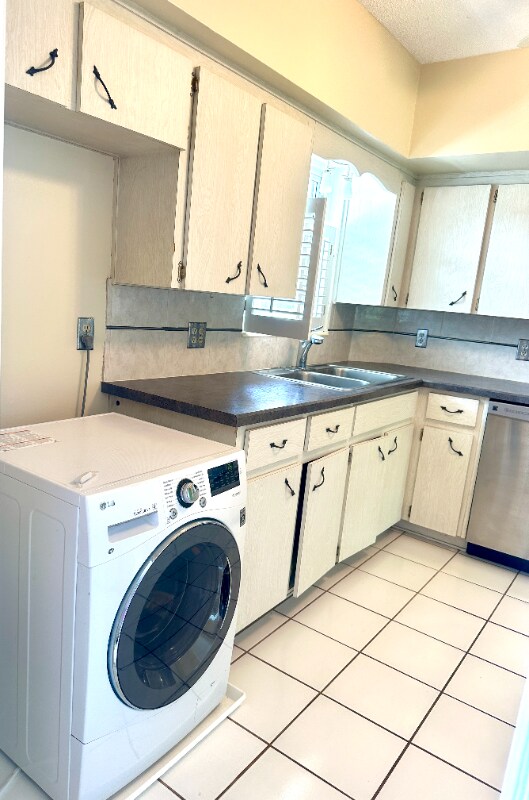 Building Photo - 2410 Franciscan Dr