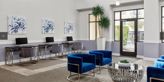 Foto del edificio - 3920 Sharon Rd