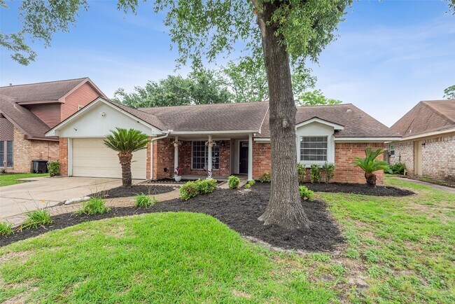 Building Photo - 239 Blackwater Ln