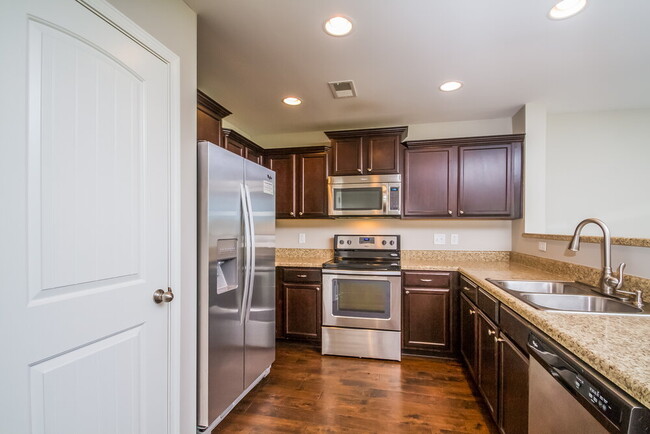 Building Photo - 2627 Salem Glen Xing