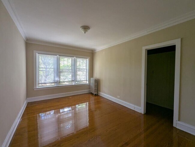 Foto del edificio - 2 bedroom in CHICAGO IL 60626