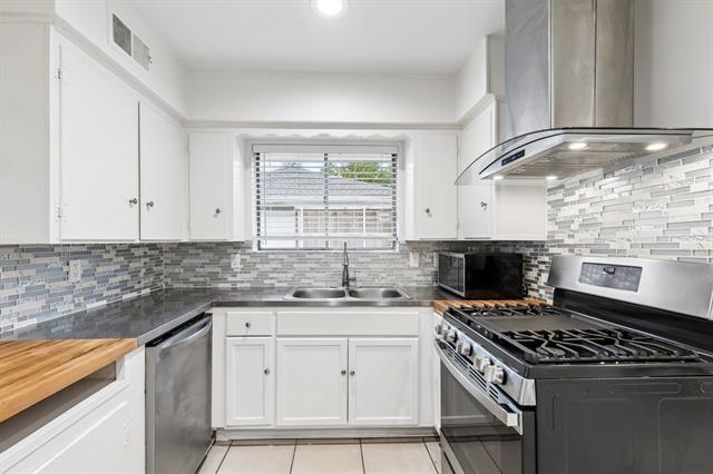 Foto del edificio - 6311 E Lovers Ln