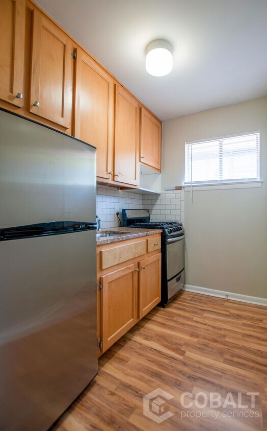 Foto principal - 905 Greenwood Ave NE